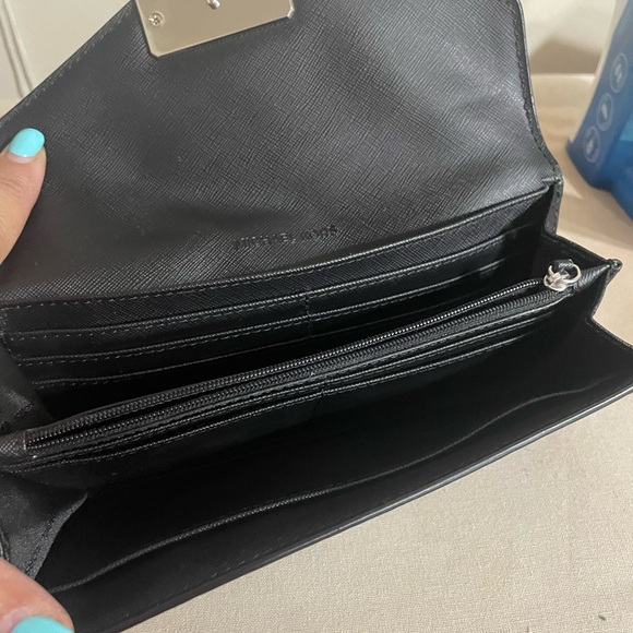 Michael Kors Black Leather Envelope Wallet with Silver Turn-Lock - Picture 4 of 7